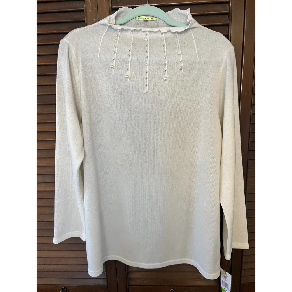 TRISHA TYLER Women's Plus Size Blouse Cream/Pearls (size 1X)